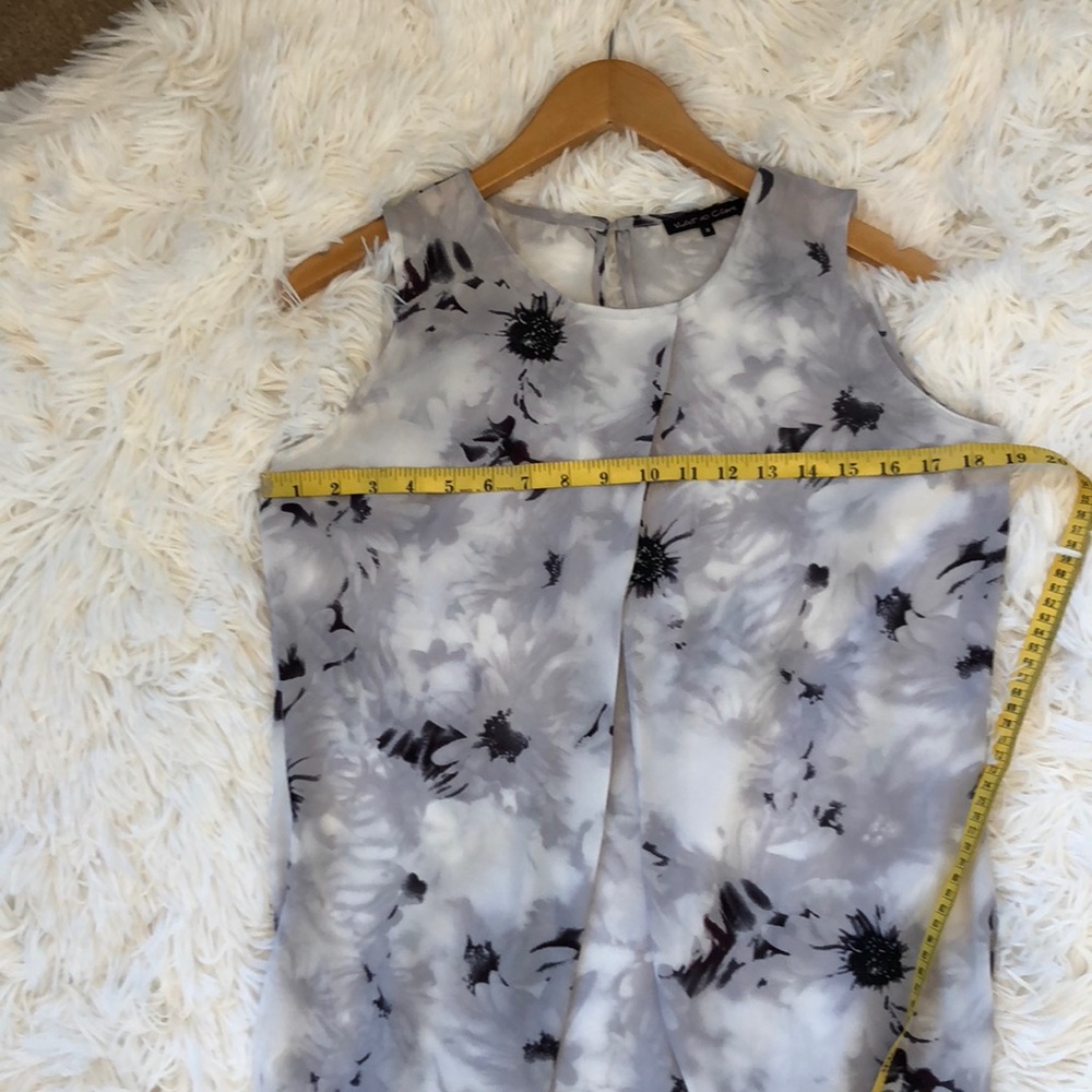 Floral sleeveless top size small - Picture 7 of 8